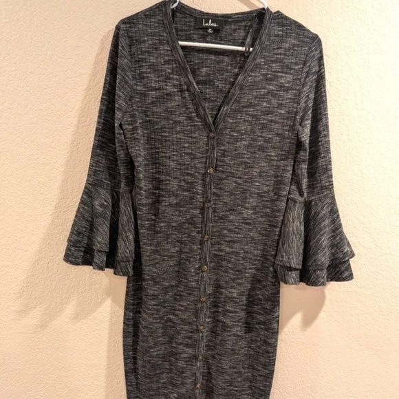 Lulus Jony heathered ribbed button up  midi Dres Medium,,3/4 bell sleeves NWT - Picture 5 of 11
